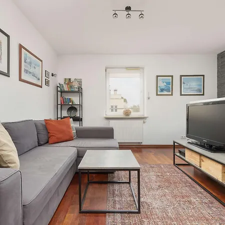 公寓 Comfortable With Parking Near Babice Airport By Renters *
